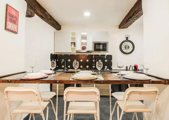 Charming Large Apartment - 3 Bedroom In Trastevere
